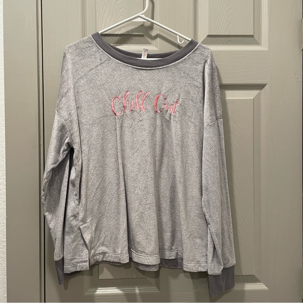 Super Soft Joyspun Gray Long Sleeve 'Chill Out' Sleep Shirt